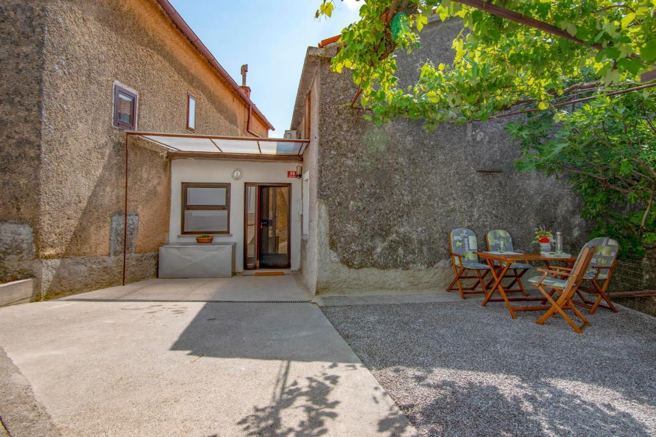 Apartamento Apartma Bajc Ajdovščina Exterior foto