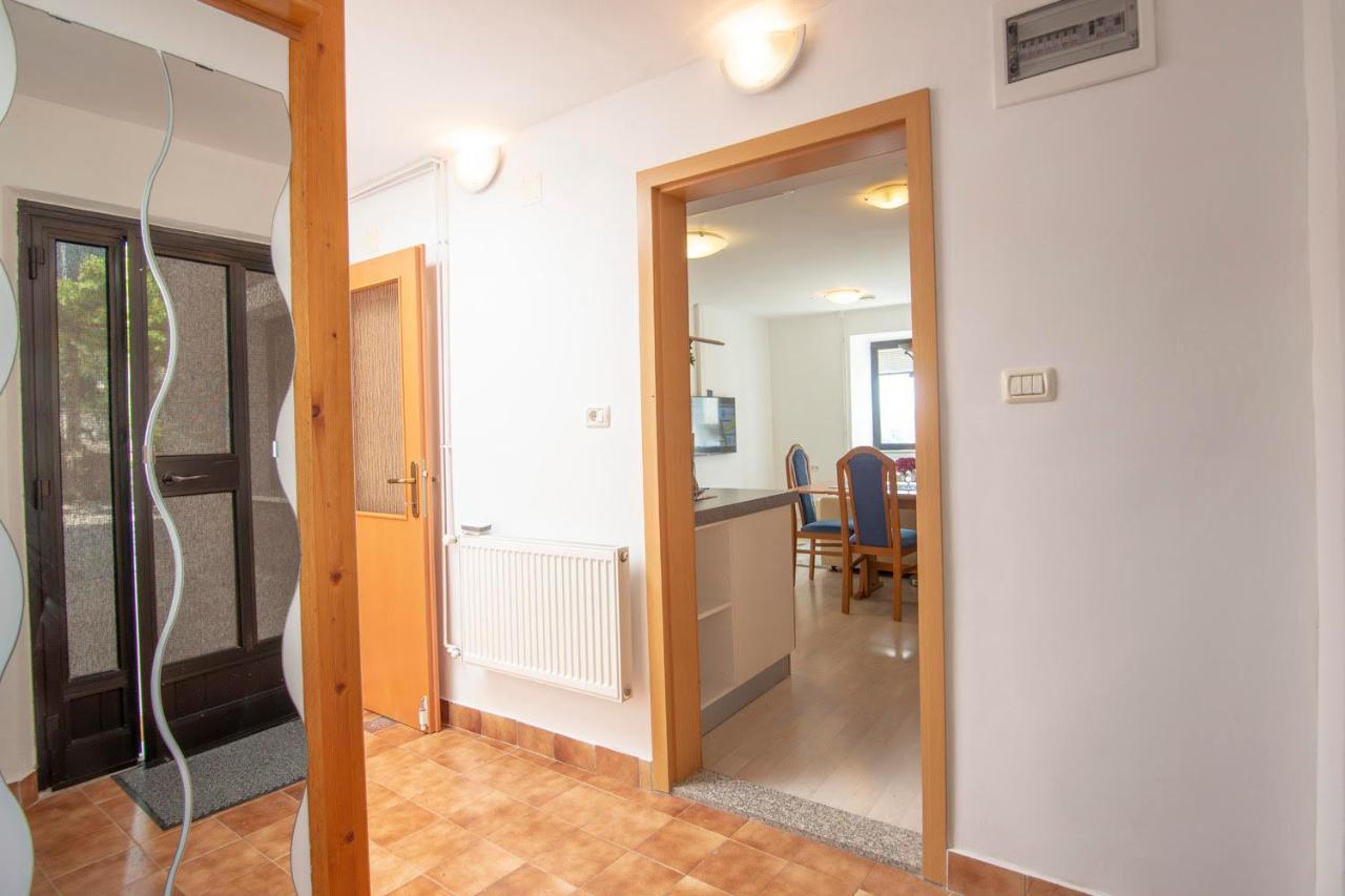 Apartamento Apartma Bajc Ajdovščina Exterior foto